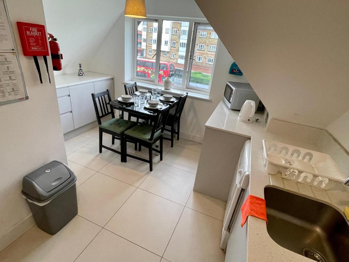 2 Bedroom 2 Bathroom Apartment 8 Including Free Parking Bromley Exterior foto